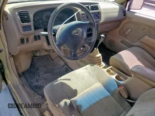 2001 Nissan Frontier XE z VIN 1N6DD21SX1C386232, wystawiony jako Copart lot #52915155 z przebiegiem 174 268 mil mil oraz Czysty tytuł • Clean title. Historia ofert i sprzedaży dostępna na DreamBid. Obrazek 8.
