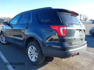 2016 Ford Explorer with VIN 1FM5K8B85GGB38812, listed as a IAAI auction lot 41757370 with 84,281 mi miles and . Bid and sale history available at carsss.com. Image 3.