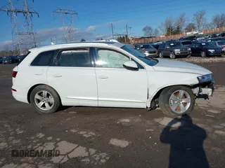 2018 Audi Q7 with VIN WA1AHBF71JD045630, listed as a IAAI auction lot 41526656 with 92,991 mi miles and . Bid and sale history available at DreamBid. Image 13.