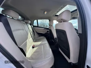 2016 BMW X4 xDrive28i z VIN 5UXXW3C59G0M90288, wystawiony jako Copart lot #56561205 z przebiegiem 161 102 mil mil oraz Tytuł czysty. Historia ofert i sprzedaży dostępna na DreamBid. Obrazek 6.