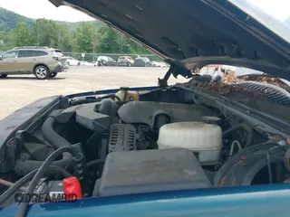 2006 Chevrolet Suburban LS z VIN 3GNFK16Z96G114462, wystawiony jako IAAI lot #42635831 z przebiegiem 164 036 mil mil oraz . Historia ofert i sprzedaży dostępna na DreamBid. Obrazek 12.