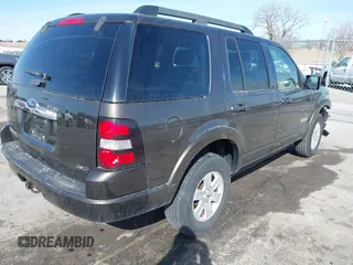 2008 Ford Explorer XLT with VIN 1FMEU73E88UB29534, listed as a IAAI auction lot 41775911 with 120,440 mi miles. Bid and sale history available at carsss.com. Image 4.