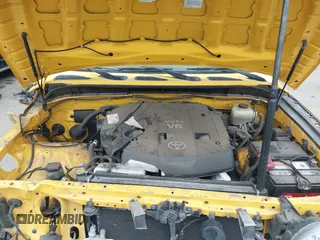 2007 Toyota FJ Cruiser with VIN JTEBU11FX70037231, listed as a IAAI auction lot 42018669 with 129,670 mi miles. Bid and sale history available at carsss.com. Image 10.