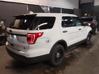 2016 Ford Police Interceptor Utility z VIN 1FM5K8ARXGGB88647, wystawiony jako IAAI lot #42167008 z przebiegiem 140 044 mil mil oraz . Historia ofert i sprzedaży dostępna na DreamBid. Obrazek 4.