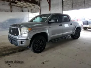 2014 Toyota Tundra SR5 z VIN 5TFDW5F14EX377474, wystawiony jako Copart lot #50293065 z przebiegiem 239 829 mil mil oraz Szkoda całkowita • Salvage title. Historia ofert i sprzedaży dostępna na DreamBid. Obrazek 1.