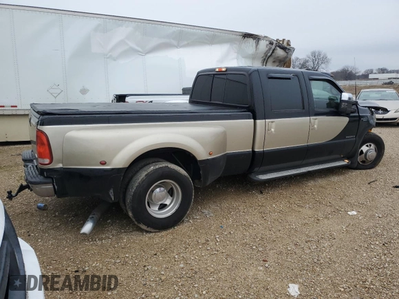 2001 Ford F-350 XL with VIN 1FTWW32F21EA24316, listed as a Copart auction lot 43617375 with 485,052 mi miles and Salvage title. Bid and sale history available at DreamBid. Image 3.