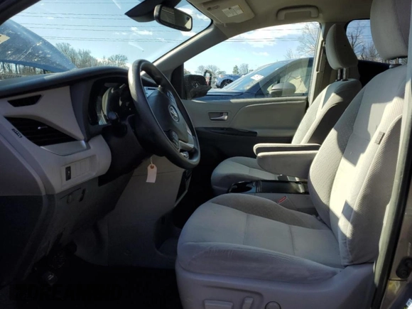 2018 Toyota Sienna LE Auto Access Seat with VIN 5TDKZ3DC8JS915102, listed as a Copart auction lot 44903865 with 112,098 mi miles and Clean Title. Bid and sale history available at carsss.com. Image 7.