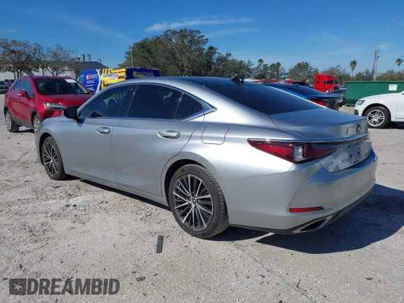 2022 Lexus ES 350 z VIN 58ADZ1B18NU121477, wystawiony jako IAAI lot #41434448 z przebiegiem 28 655 mil mil oraz . Historia ofert i sprzedaży dostępna na DreamBid. Obrazek 3.