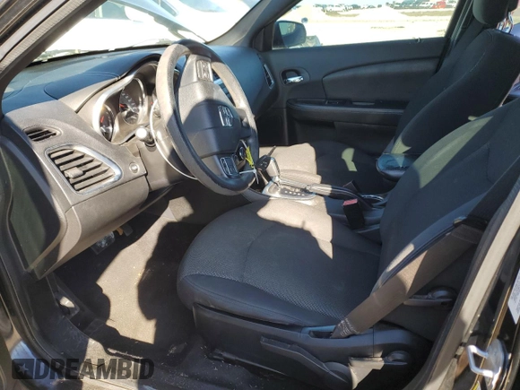 2014 Dodge Avenger SE z VIN 1C3CDZAB7EN229005, wystawiony jako Copart lot #43402705 z przebiegiem Nie podano mil oraz Szkoda całkowita • Salvage title. Historia ofert i sprzedaży dostępna na DreamBid. Obrazek 7.