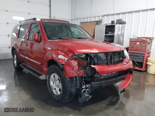 2012 Nissan Pathfinder S with VIN 5N1AR1NB7CC600605, listed as a IAAI auction lot 41268269 with 185,083 mi miles. Bid and sale history available at carsss.com. Image 1.