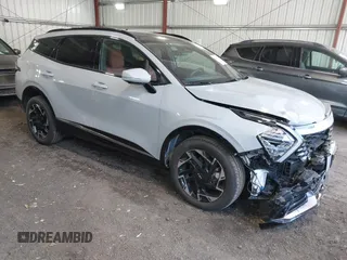 2024 Kia Sportage SX-Prestige z VIN 5XYK53DF2RG180390, wystawiony jako IAAI lot #42205645 z przebiegiem 9 330 mil mil oraz . Historia ofert i sprzedaży dostępna na DreamBid. Obrazek 1.