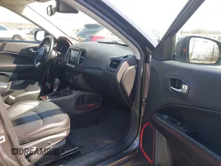 2018 Jeep Compass Trailhawk with VIN 3C4NJDDB5JT316326, listed as a IAAI auction lot 41940801 with 111,941 mi miles and . Bid and sale history available at carsss.com. Image 5.