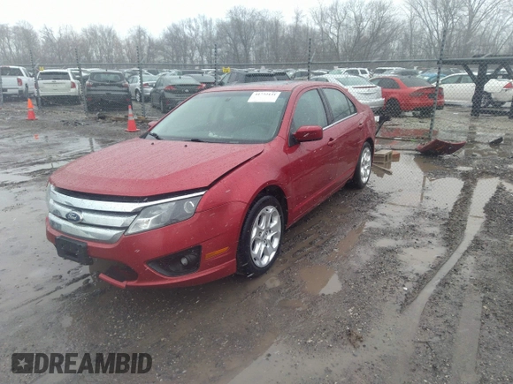 2011 Ford Fusion SE with VIN 3FAHP0HA6BR195610, listed as a IAAI auction lot 41732131 with 152,225 mi miles. Bid and sale history available at carsss.com. Image 2.