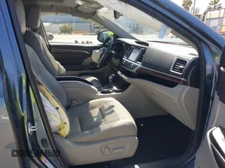 2016 Toyota Highlander Limited with VIN 5TDDCRFH8GS019736, listed as a IAAI auction lot 42532859 with 82,694 mi miles and . Bid and sale history available at DreamBid. Image 5.