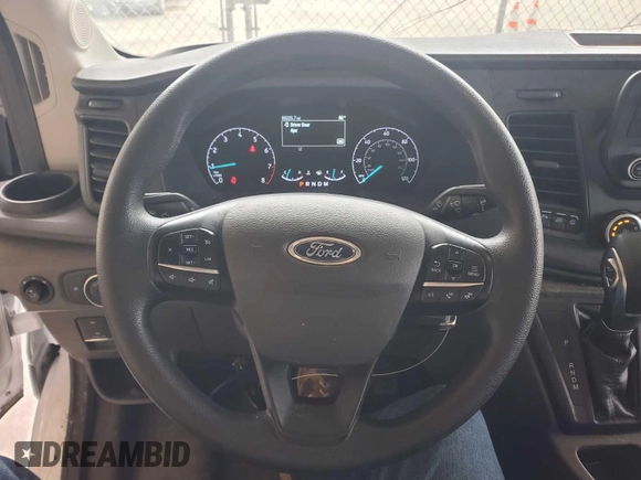2023 Ford Transit Cargo с VIN 1FTBR1X81PKB13549, выставлен на аукционе IAAI как лот 42556081 с пробегом 68 225 миль миль и . История ставок и продаж доступна на DreamBid. Изображение 5.