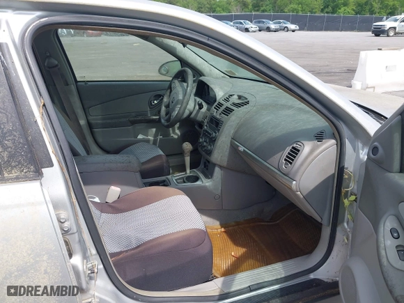 2005 Chevrolet Malibu LS with VIN 1G1ZT54835F320678, listed as a IAAI auction lot 42104869 with 135,985 mi miles. Bid and sale history available at carsss.com. Image 5.