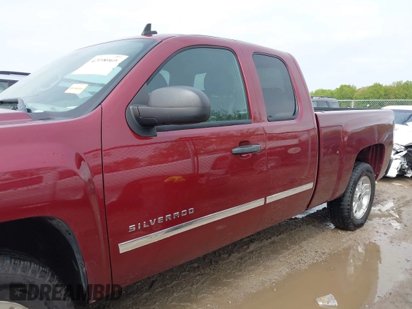 2013 Chevrolet Silverado 1500 LT with VIN 1GCRKSE74DZ398351, listed as a IAAI auction lot 42198969 with 184,962 mi miles and . Bid and sale history available at DreamBid. Image 15.