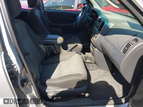 2003 Ford Escape XLT Popular 2 with VIN 1FMYU93183KD62338, listed as a IAAI auction lot 41990799 with 216,952 mi miles and . Bid and sale history available at DreamBid. Image 5.
