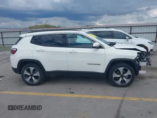 2018 Jeep Compass Altitude with VIN 3C4NJDBB4JT232968, listed as a IAAI auction lot 42388364 with 89,942 mi miles and . Bid and sale history available at DreamBid. Image 13.