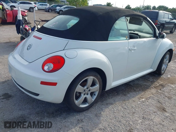 2009 Volkswagen Beetle S with VIN 3VWRF31YX9M402739, listed as a IAAI auction lot 42353898 with Not provided miles and . Bid and sale history available at DreamBid. Image 4.