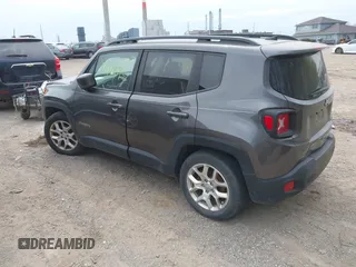 2018 Jeep Renegade Latitude with VIN ZACCJABB8JPJ55645, listed as a IAAI auction lot 42071695 with 124,067 mi miles. Bid and sale history available at carsss.com. Image 3.