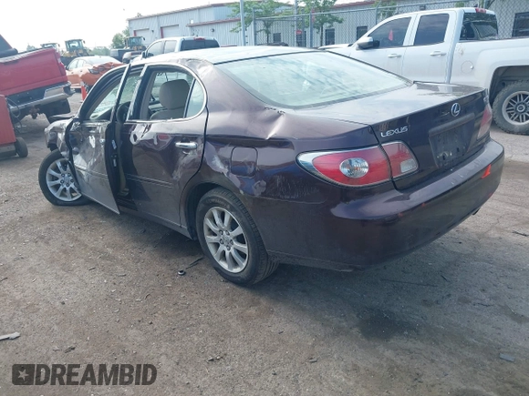 2002 Lexus ES 300 with VIN JTHBF30G520066356, listed as a IAAI auction lot 42519247 with 141,662 mi miles and . Bid and sale history available at DreamBid. Image 3.