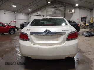 2013 Buick LaCrosse Leather z VIN 1G4GL5E31DF157332, wystawiony jako IAAI lot #41434061 z przebiegiem 153 426 mil mil oraz . Historia ofert i sprzedaży dostępna na DreamBid. Obrazek 16.