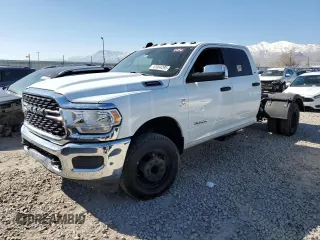 2022 Ram 3500 Tradesman z VIN 3C7WRTCL1NG280086, wystawiony jako Copart lot #47064295 z przebiegiem 276 518 mil mil oraz Czysty tytuł • Clean title. Historia ofert i sprzedaży dostępna na DreamBid. Obrazek 1.