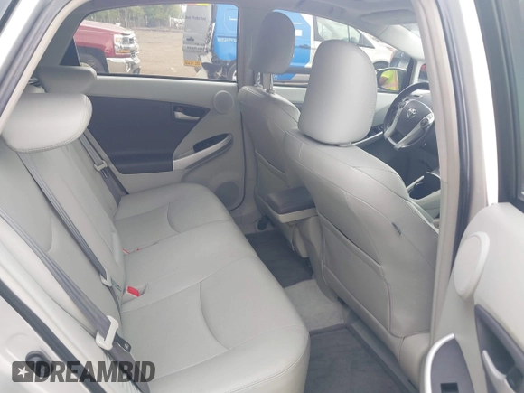 2010 Toyota Prius II z VIN JTDKN3DUXA0231563, wystawiony jako IAAI lot #42257975 z przebiegiem 198 000 mil mil oraz . Historia ofert i sprzedaży dostępna na DreamBid. Obrazek 8.