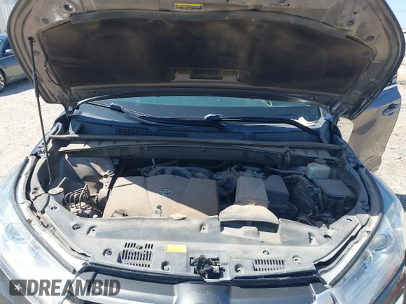 2017 Toyota Highlander XLE with VIN 5TDKZRFH1HS511984, listed as a IAAI auction lot 41948237 with 119,494 mi miles and . Bid and sale history available at DreamBid. Image 10.