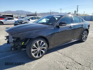 2020 Jaguar XE R-Dynamic S z VIN SAJAT4GX5LCP66123, wystawiony jako Copart lot #79712574 z przebiegiem 10 274 mil mil oraz Szkody całkowita. Historia ofert i sprzedaży dostępna na DreamBid. Obrazek 1.