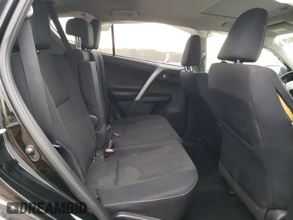 2018 Toyota RAV4 XLE z VIN 2T3WFREV8JW475748, wystawiony jako Copart lot #53929845 z przebiegiem 141 438 mil mil oraz Szkoda całkowita • Salvage title. Historia ofert i sprzedaży dostępna na DreamBid. Obrazek 11.