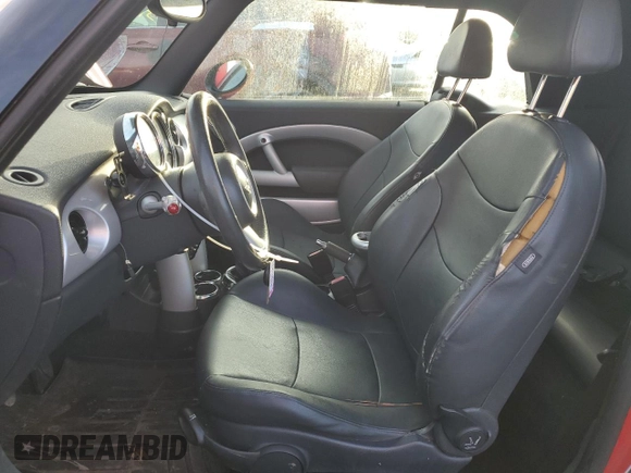 2008 MINI Convertible с VIN WMWRF33518TF68461, выставлен на аукционе Copart как лот 84168304 с пробегом 153 964 миль миль и Списание • Salvage title. История ставок и продаж доступна на DreamBid. Изображение 7.