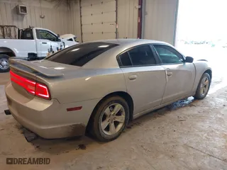 2011 Dodge Charger SE with VIN 2B3CL3CG0BH615016, listed as a IAAI auction lot 41669366 with 203,197 mi miles. Bid and sale history available at carsss.com. Image 4.