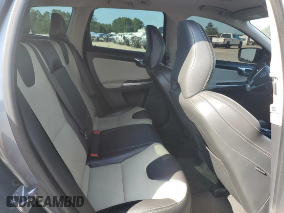 2017 Volvo XC60 Dynamic z VIN YV440MRR5H2107715, wystawiony jako Copart lot #60761085 z przebiegiem 162 810 mil mil oraz Czysty tytuł • Clean title. Historia ofert i sprzedaży dostępna na DreamBid. Obrazek 11.