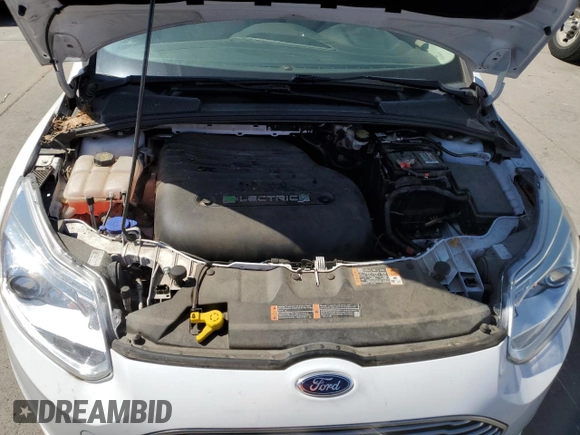 2016 Ford Focus Electric z VIN 1FADP3R47GL216219, wystawiony jako Copart lot #63930905 z przebiegiem 93 985 mil mil oraz Czysty tytuł • Clean title. Historia ofert i sprzedaży dostępna na DreamBid. Obrazek 11.