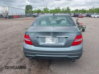 2012 Mercedes-Benz C 300 Sport с VIN WDDGF8BB6CA697821, выставлен на аукционе IAAI как лот 42347842 с пробегом 106 745 миль миль и . История ставок и продаж доступна на DreamBid. Изображение 17.