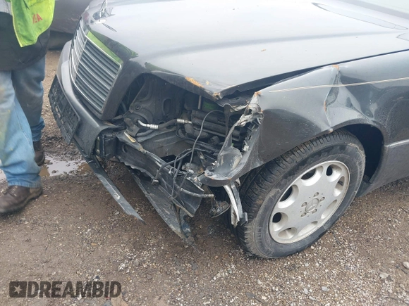 1993 Mercedes-Benz S 320 z VIN WDBGA32E7PA111623, wystawiony jako IAAI lot #42324385 z przebiegiem 130 231 mil mil oraz . Historia ofert i sprzedaży dostępna na DreamBid. Obrazek 6.