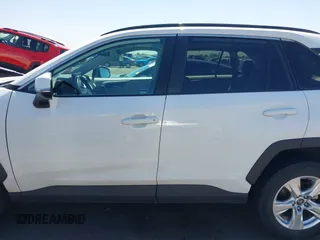 2021 Toyota RAV4 XLE with VIN 2T3P1RFV5MC152149, listed as a IAAI auction lot 42588310 with 41,075 mi miles and . Bid and sale history available at DreamBid. Image 14.