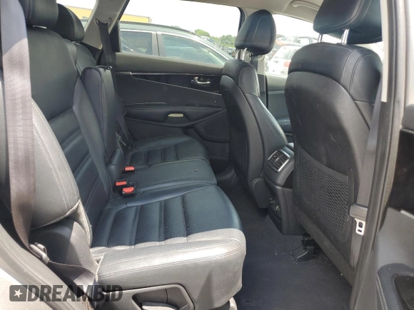 2016 Kia Sorento EX z VIN 5XYPH4A1XGG018807, wystawiony jako Copart lot #62145345 z przebiegiem Nie podano mil oraz Czysty tytuł • Clean title. Historia ofert i sprzedaży dostępna na DreamBid. Obrazek 10.