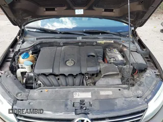 2012 Volkswagen Jetta Sedan SEL w/Sunroof with VIN 3VWLX7AJ9CM409833, listed as a IAAI auction lot 42008181 with 185,803 mi miles. Bid and sale history available at carsss.com. Image 10.