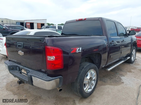 2008 Chevrolet Silverado 1500 LT w/1LT with VIN 2GCEK13J281331057, listed as a IAAI auction lot 41949729 with 276,931 mi miles. Bid and sale history available at carsss.com. Image 4.