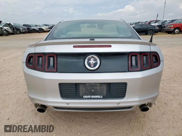 2014 Ford Mustang V6 with VIN 1ZVBP8AM6E5262861, listed as a Copart auction lot 62056095 with 196,946 mi miles and Salvage title. Bid and sale history available at DreamBid. Image 6.