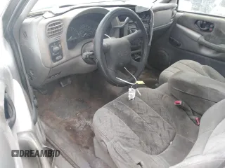1999 GMC Sonoma with VIN 1GTCS1445X8532690, listed as a Copart auction lot 49197265 with Not Provided miles and Salvage Title. Bid and sale history available at DreamBid. Image 8.