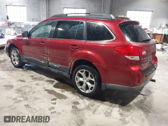 2013 Subaru Outback Premium with VIN 4S4BRBCC7D3319637, listed as a IAAI auction lot 42180996 with 186,705 mi miles and . Bid and sale history available at carsss.com. Image 3.