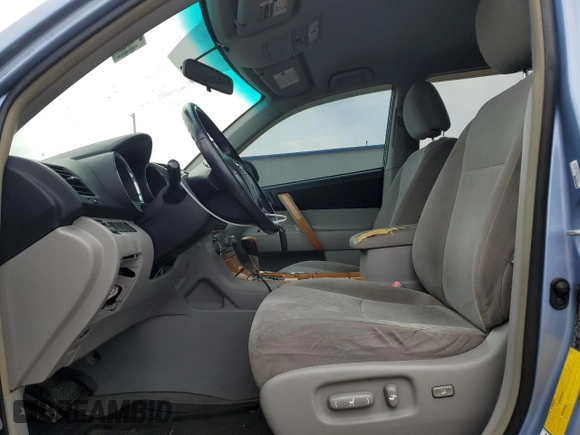 2008 Toyota Highlander Hybrid with VIN JTEEW41A982001176, listed as a Copart auction lot 76233804 with 221,265 mi miles and Clean Title. Bid and sale history available at carsss.com. Image 7.