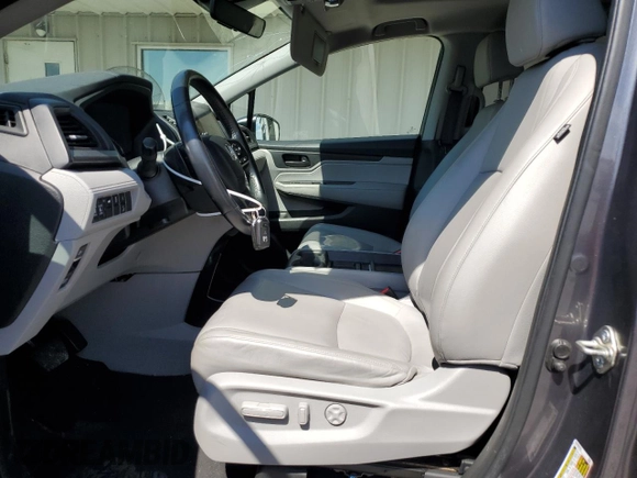 2018 Honda Odyssey EX-L z VIN 5FNRL6H70JB000036, wystawiony jako Copart lot #50455365 z przebiegiem 141 010 mil mil oraz Szkoda całkowita • Salvage title. Historia ofert i sprzedaży dostępna na DreamBid. Obrazek 7.