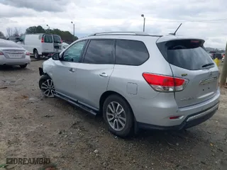 2013 Nissan Pathfinder Platinum with VIN 5N1AR2MN9DC689838, listed as a IAAI auction lot 41733483 with 118,502 mi miles. Bid and sale history available at carsss.com. Image 3.
