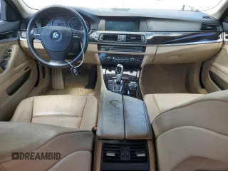 2012 BMW 5 Series 535i z VIN WBAFR7C51CC808292, wystawiony jako Copart lot #61137415 z przebiegiem 201 134 mil mil oraz Czysty tytuł • Clean title. Historia ofert i sprzedaży dostępna na DreamBid. Obrazek 8.