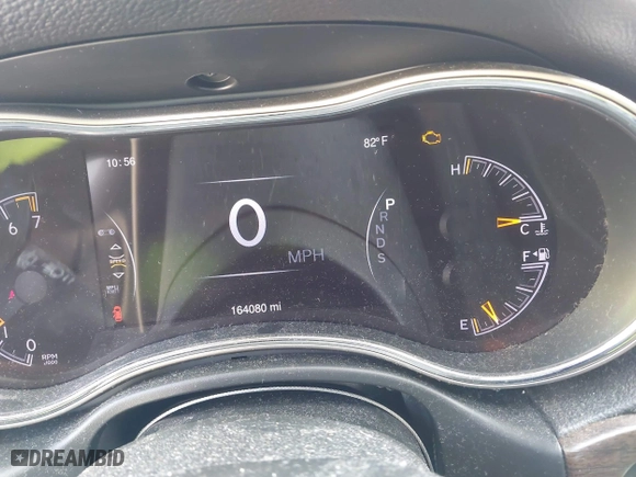 2014 Jeep Grand Cherokee Laredo with VIN 1C4RJEAG3EC182652, listed as a IAAI auction lot 41908481 with 164,080 mi miles. Bid and sale history available at carsss.com. Image 7.